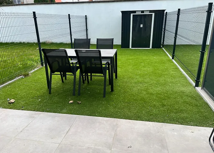 アパート Mango73 *